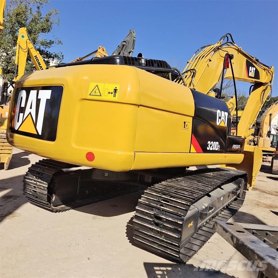 CAT 320D2L Paletli ekskavatörler
