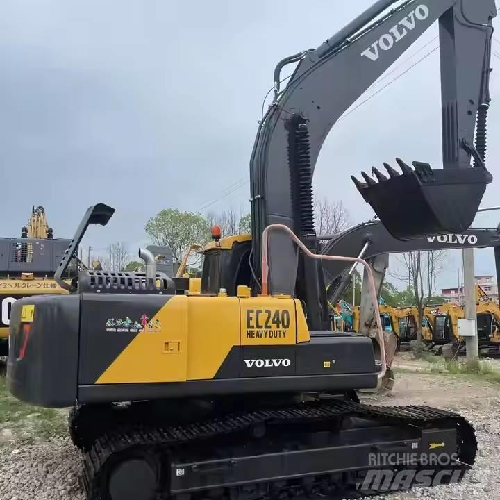 Volvo EC240D Paletli ekskavatörler