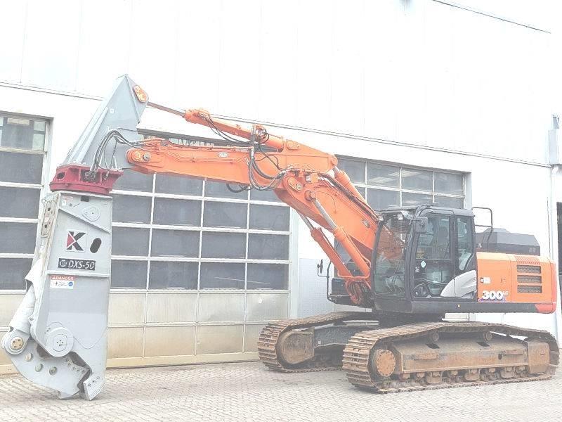Hitachi ZX 300 LC-6 Yıkım ekskavatörleri