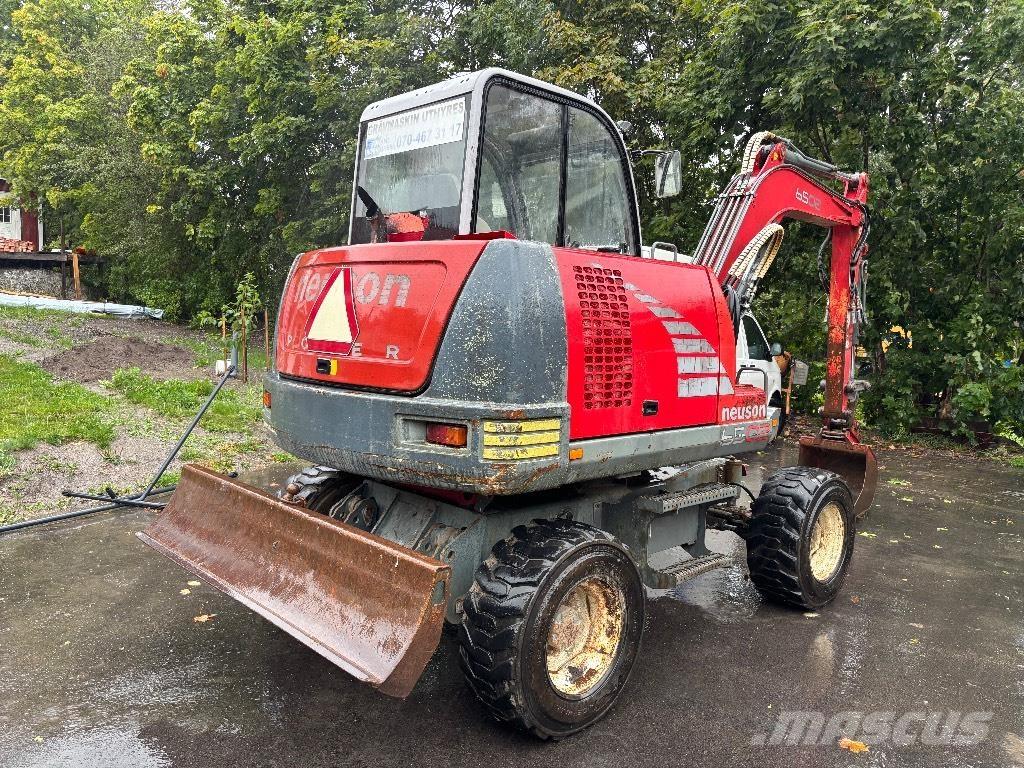 Neuson 6502 Lastik tekerli ekskavatörler