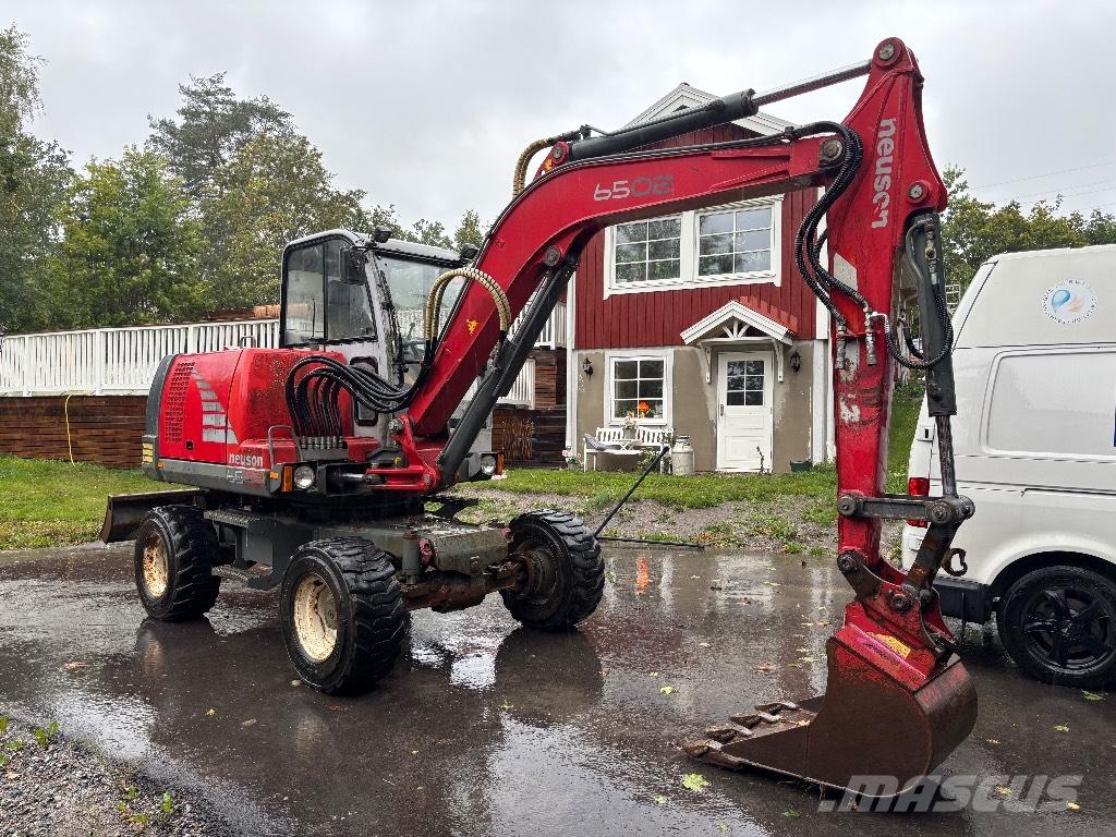 Neuson 6502 Lastik tekerli ekskavatörler