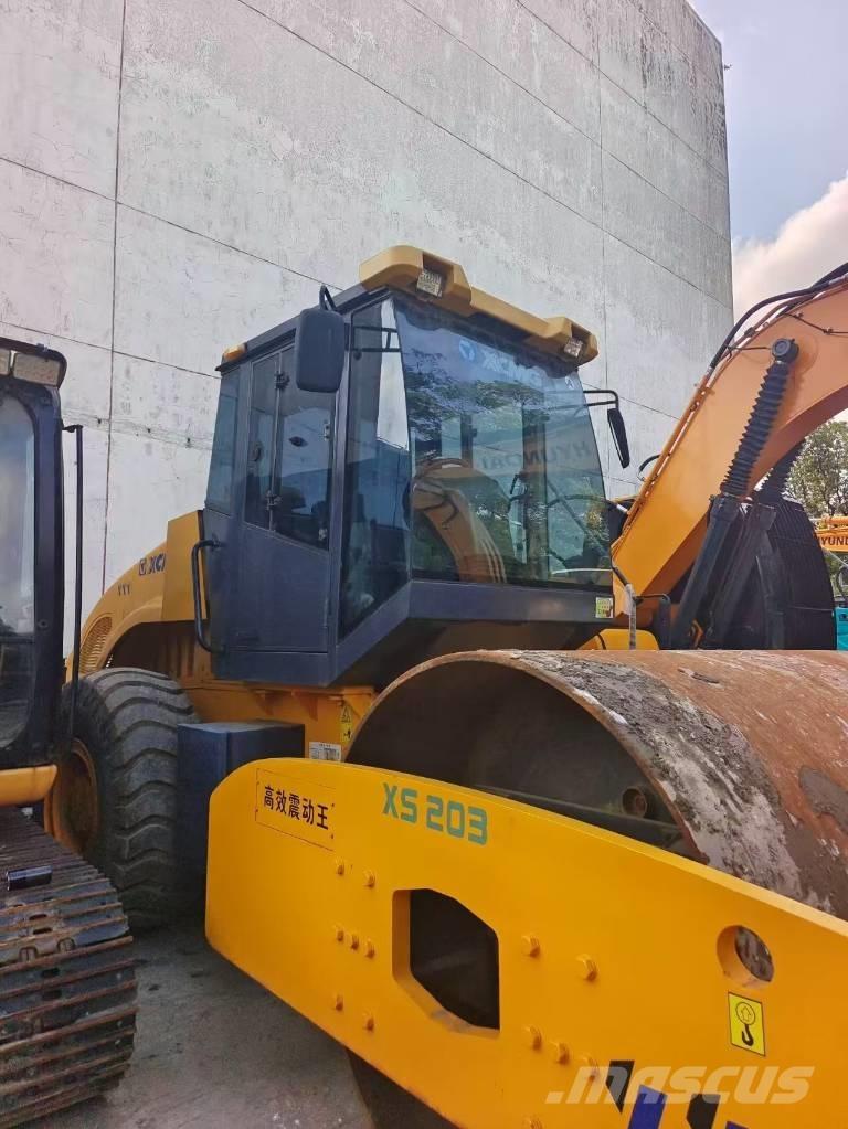 XCMG XS 203 J Tek tamburlu silindirler