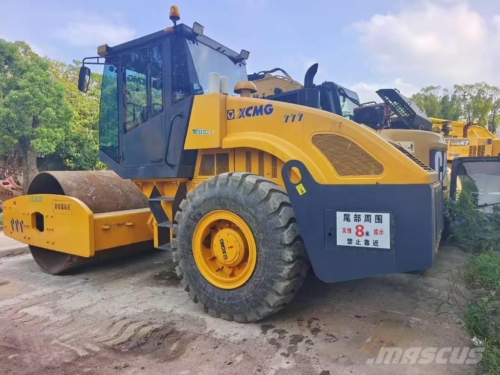 XCMG XS 203 J Tek tamburlu silindirler