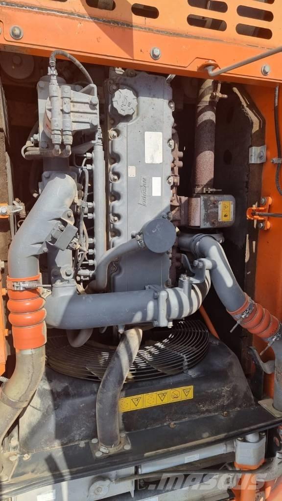 Doosan DX 225 LC Paletli ekskavatörler