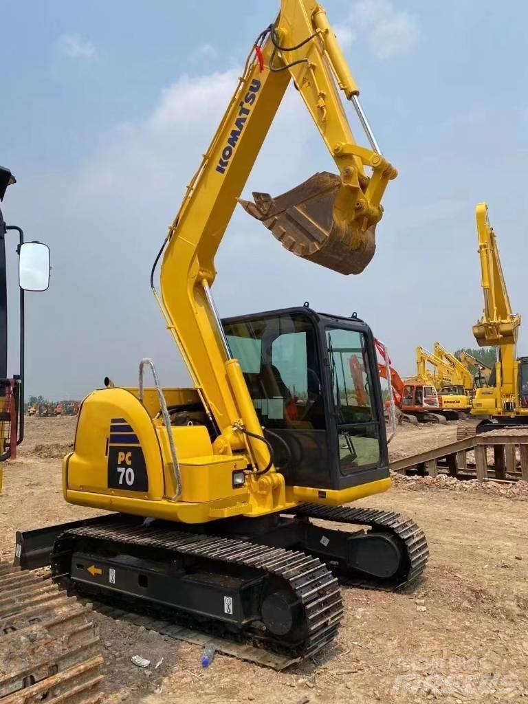 Komatsu PC 70 Paletli ekskavatörler
