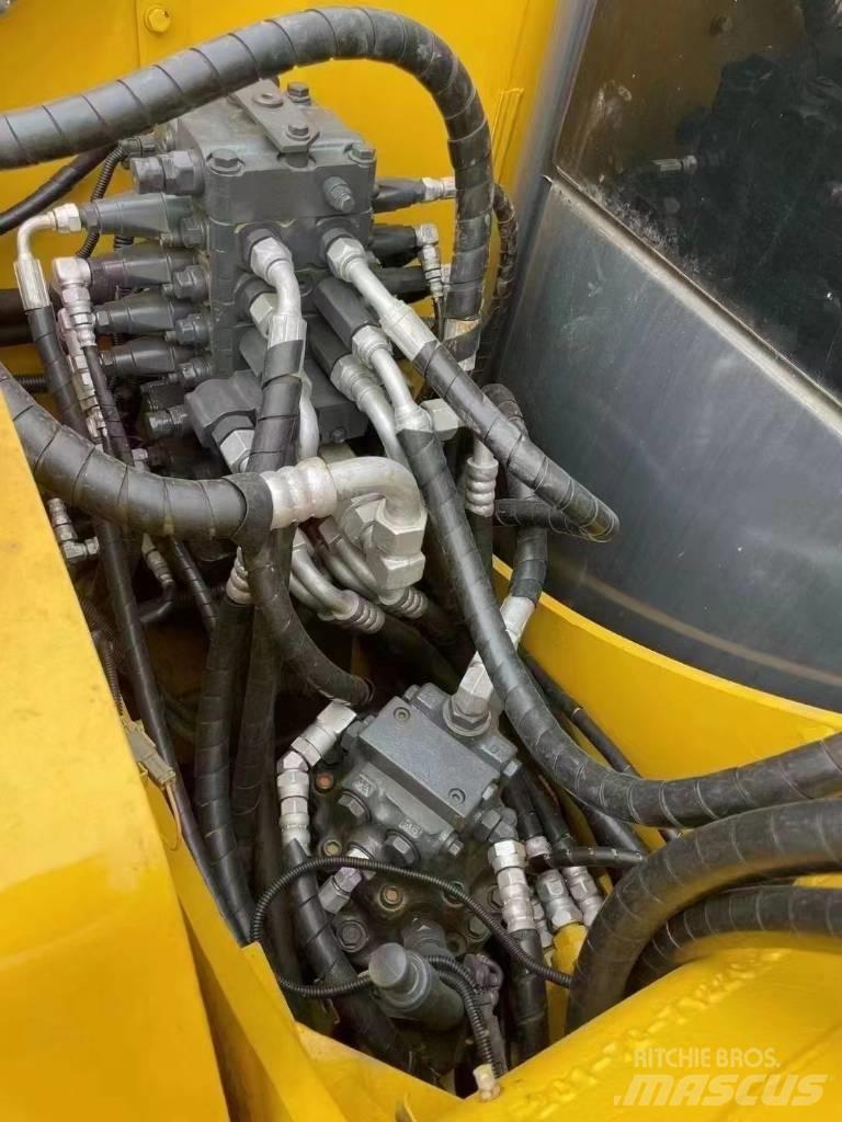 Komatsu PC 70 Paletli ekskavatörler