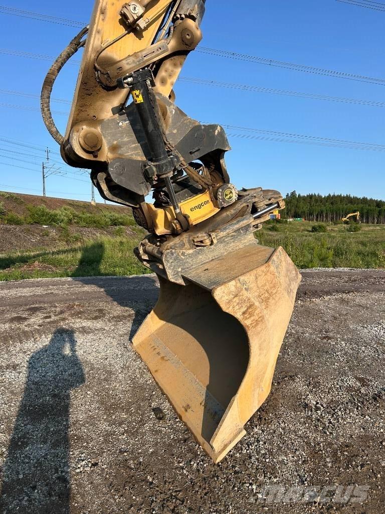 CAT 335 Paletli ekskavatörler