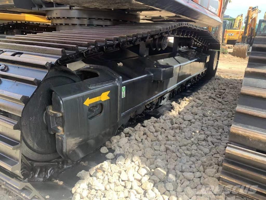 Doosan DX 225 Paletli ekskavatörler