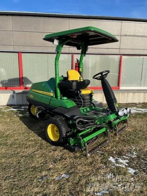 John Deere 7200 A Fairway çim biçme makineleri