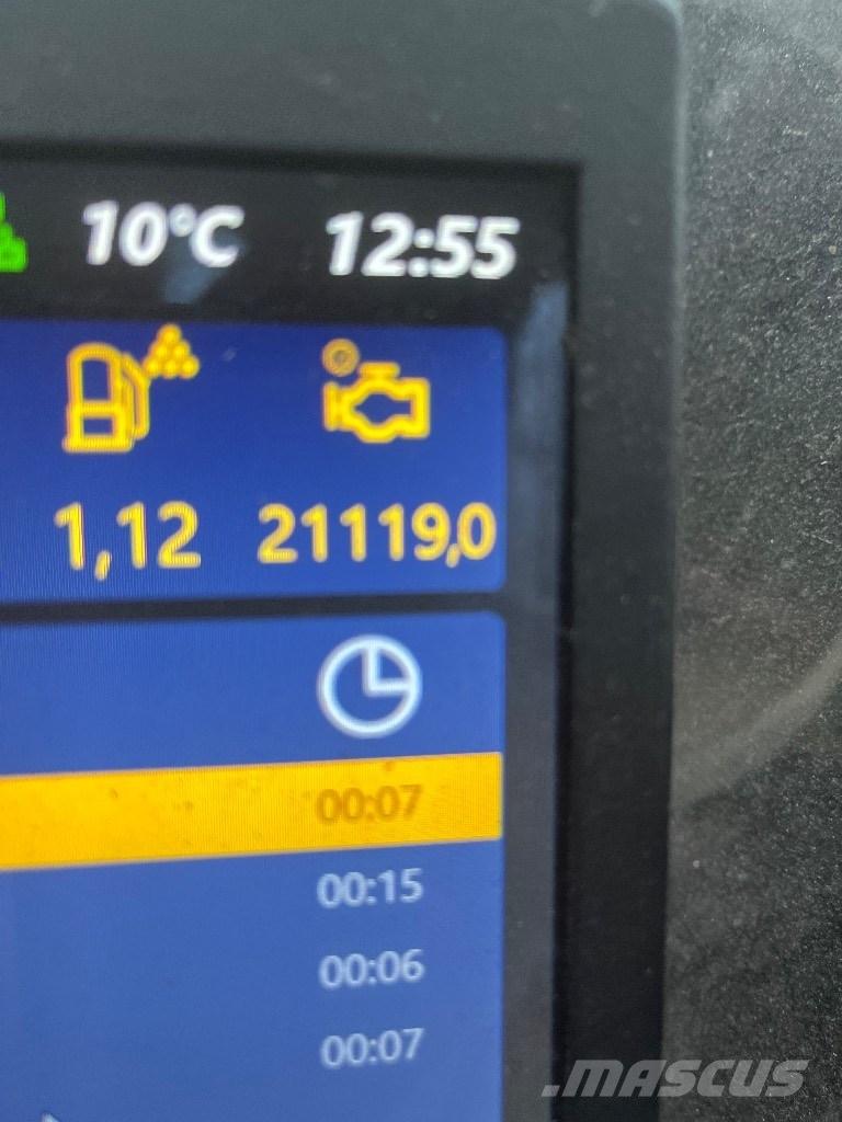 Komatsu 901 XC Biçerdöverler