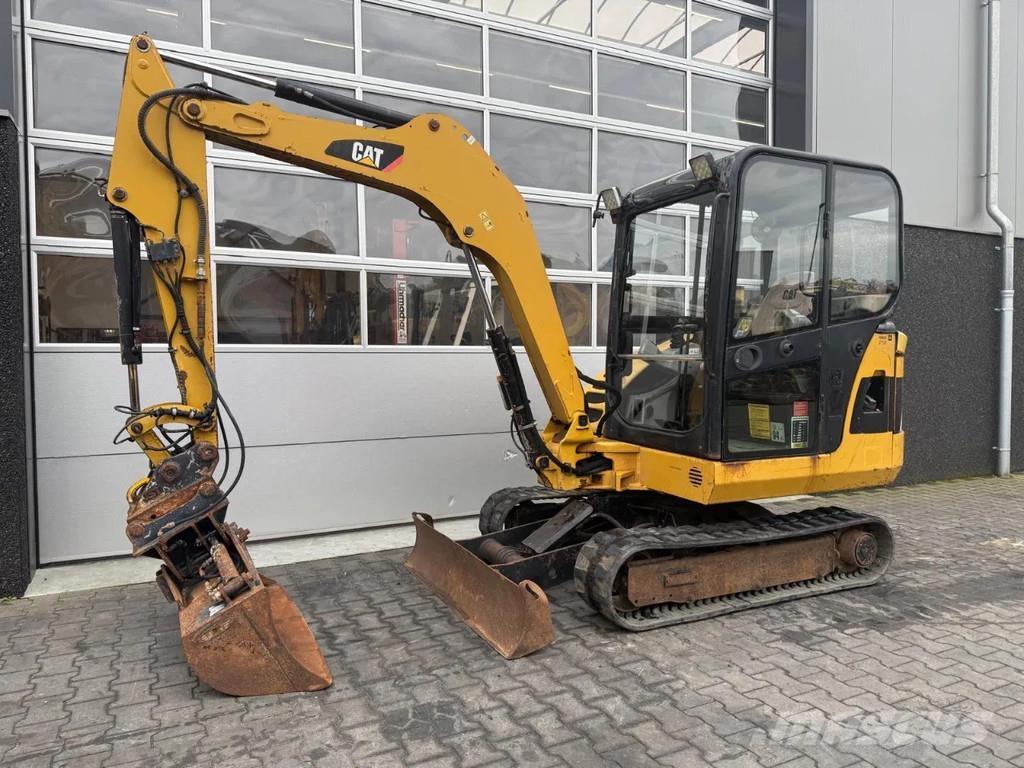 CAT 302.5C Mini ekskavatörler, 7 tona dek