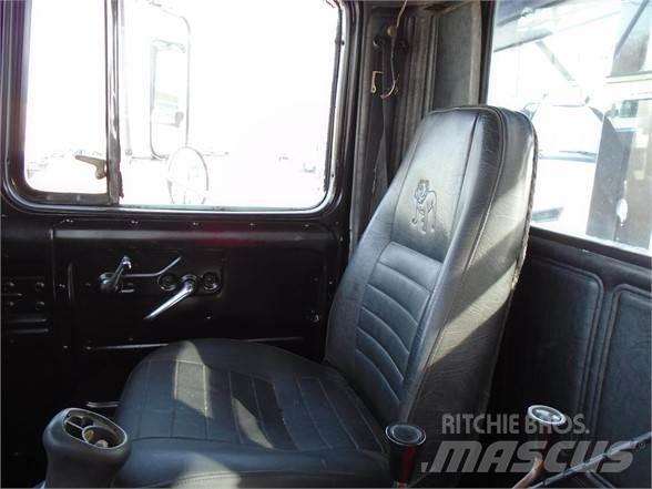 Mack RD600 Vinçli kamyonlar