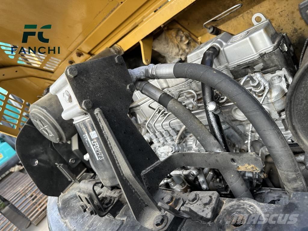 CAT 308 C Paletli ekskavatörler