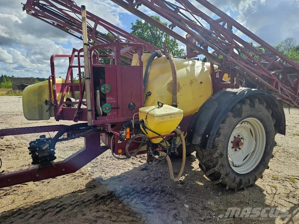 Hardi Commander 2800 Çekilir pülverizatörler