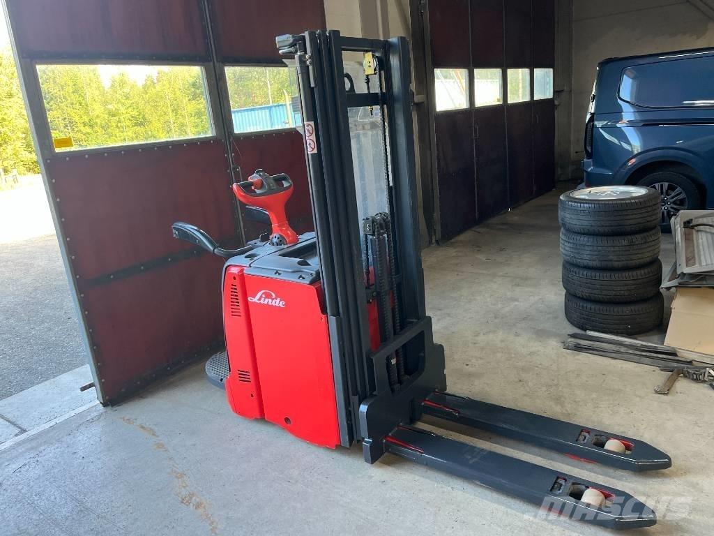 Linde D 14 AP Akülü depo ekipmanları