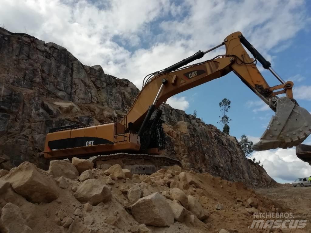 CAT 390 D L ME Paletli ekskavatörler