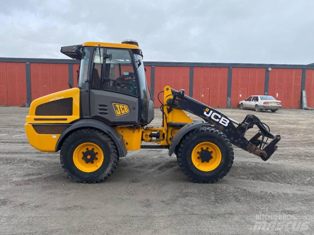 JCB 409 Tarimsal teleskopik yükleyiciler