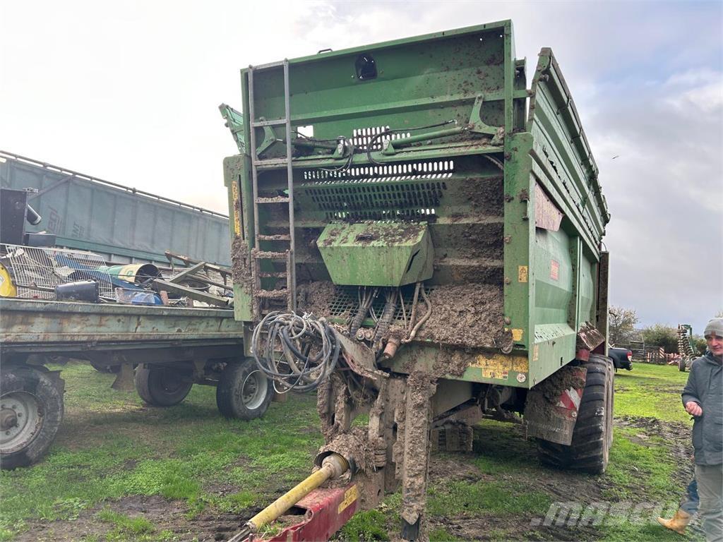 Strautmann PS 2401 Gübre dagitma tankerleri