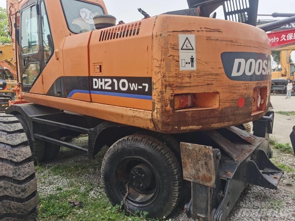 Doosan DH 210 W-7 Lastik tekerli ekskavatörler