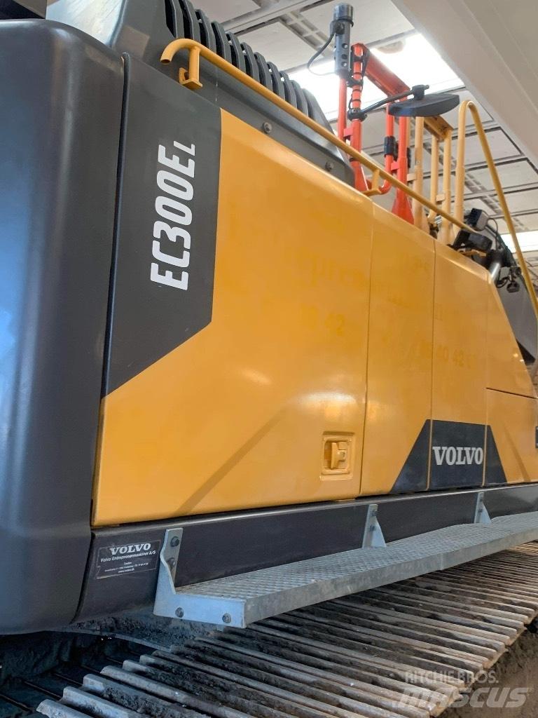 Volvo EC 300 E Paletli ekskavatörler
