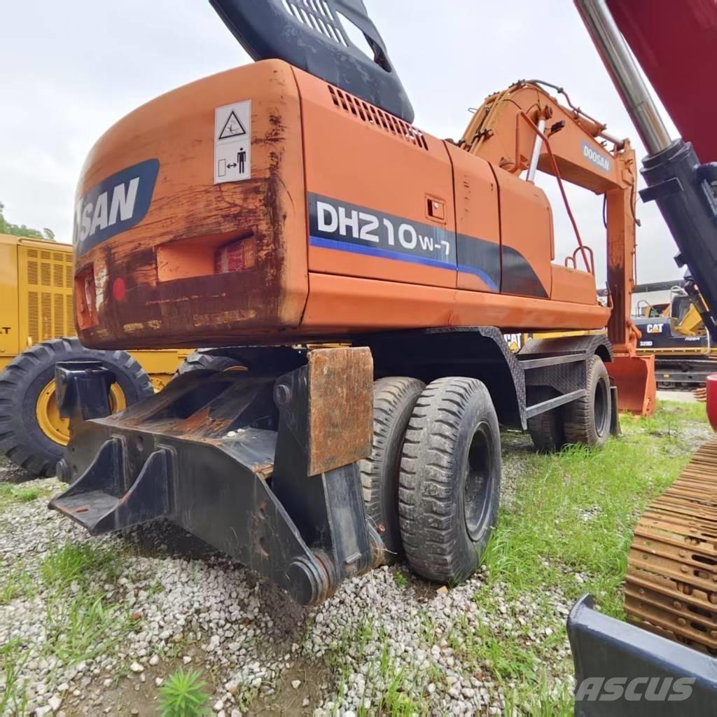 Doosan DH 210 W-7 Lastik tekerli ekskavatörler