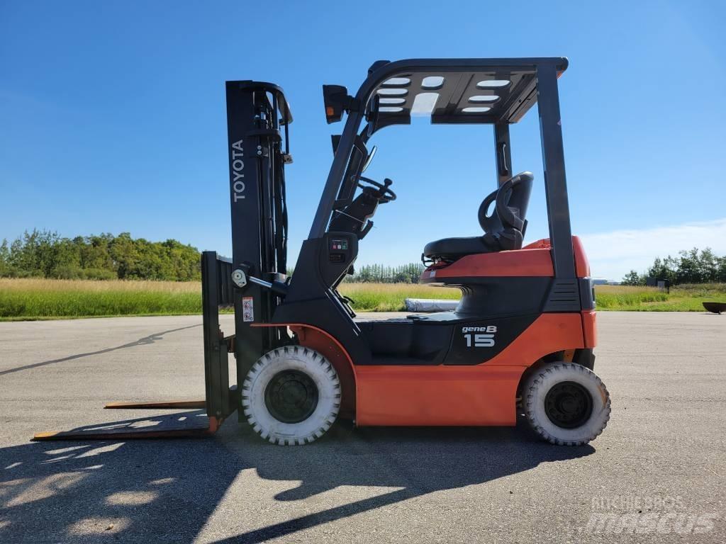 Toyota 8FB15 Elektrikli forkliftler