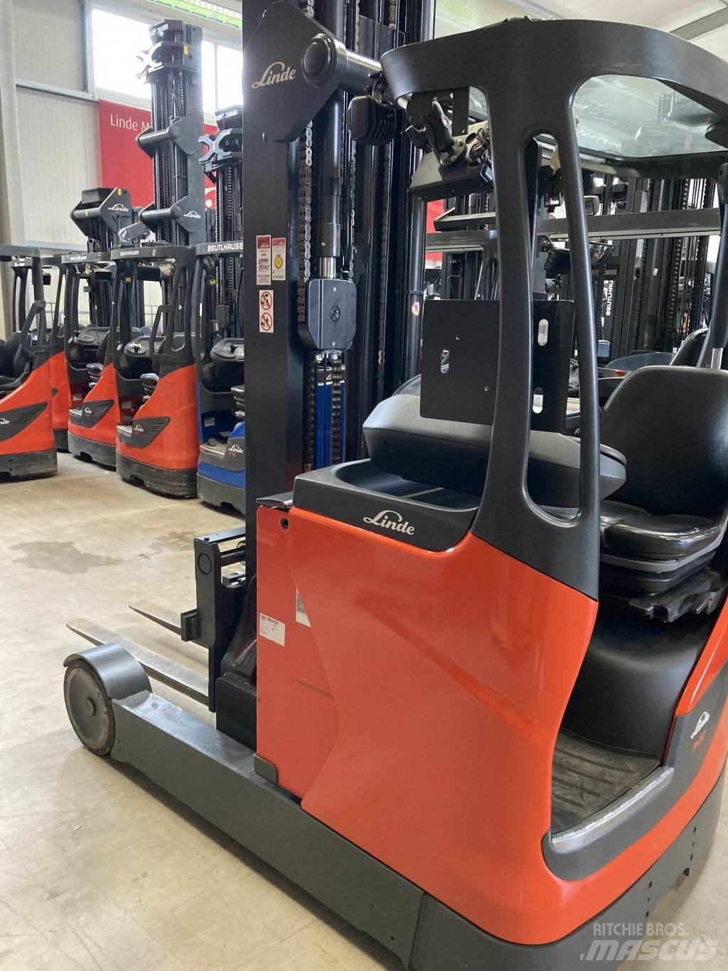 Linde R20HD Reach truck - depo içi istif araçları