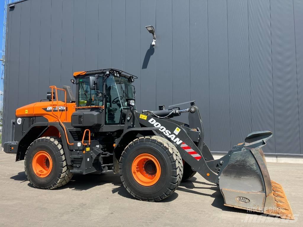 Doosan DL 320-7 Tekerlekli yükleyiciler