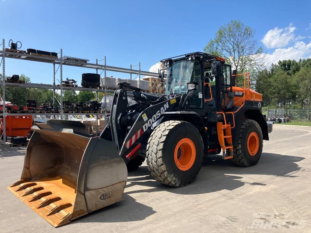 Doosan DL 320-7 Tekerlekli yükleyiciler