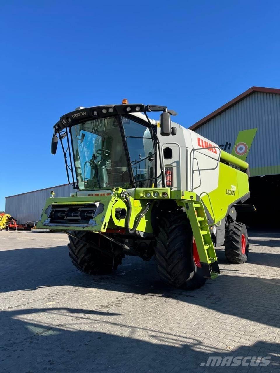 CLAAS Lexion 750 Biçerdöverler