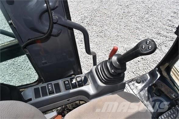 Hitachi ZX 135 Paletli ekskavatörler