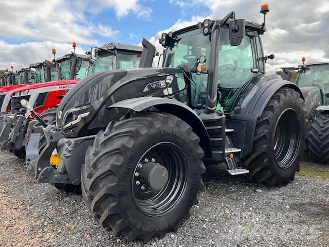 Valtra T215A Traktörler