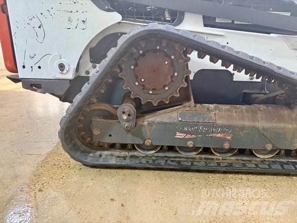 Bobcat T870 Skid steer loderler
