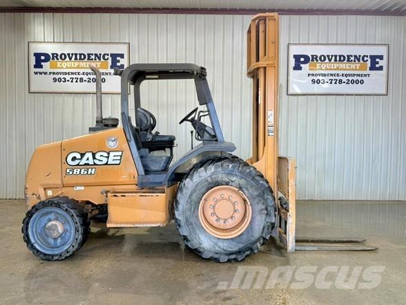CASE 586H Arazi tipi forklift