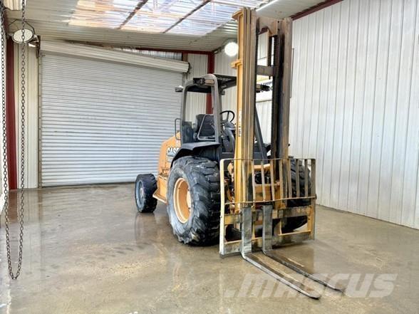 CASE 586H Arazi tipi forklift