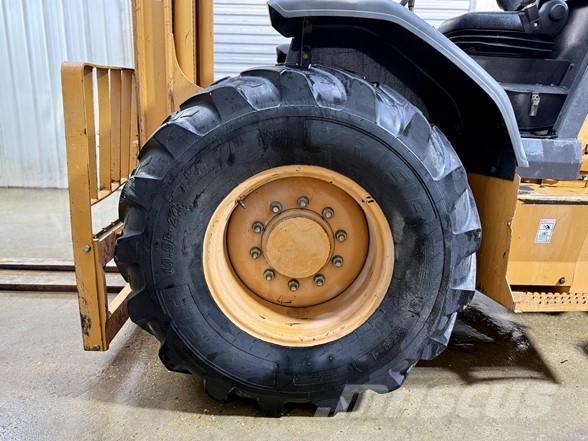 CASE 586H Arazi tipi forklift