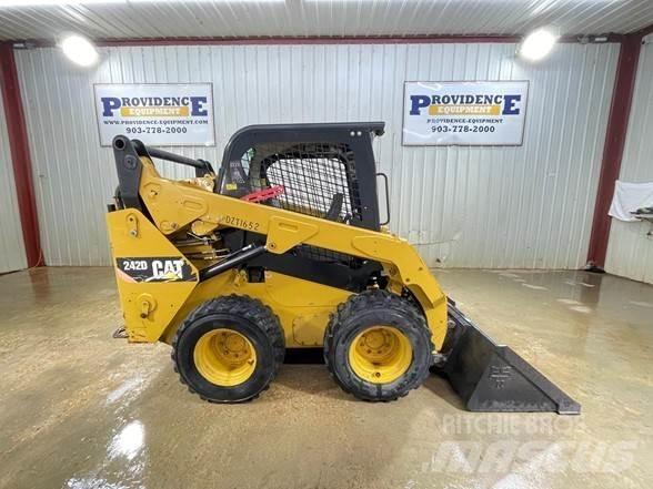 CAT 242D Skid steer loderler