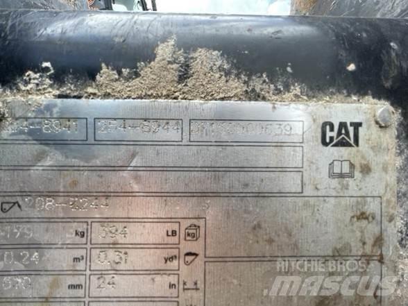 CAT 2548941 Kovalar