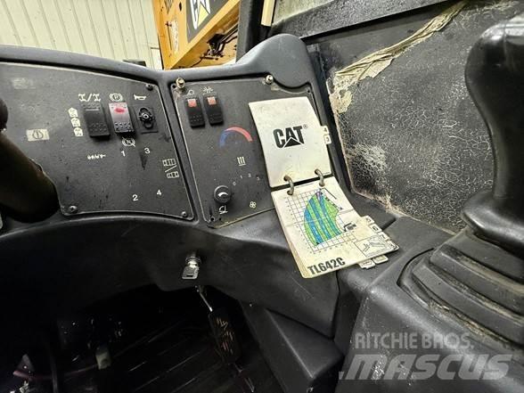CAT TL642C Teleskopik yükleyiciler