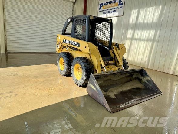 John Deere 250 Skid steer loderler