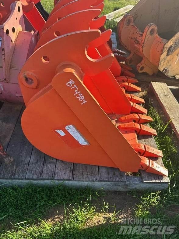 Kubota BT4584 Kovalar