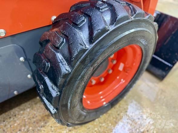 Kubota SSV65 Skid steer loderler