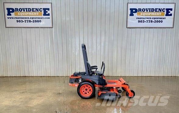 Kubota Z121S Sıfır dönüşlü çim biçme makineleri