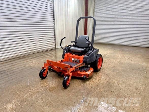Kubota Z121S Sıfır dönüşlü çim biçme makineleri