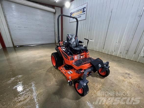 Kubota ZD1211L Sıfır dönüşlü çim biçme makineleri