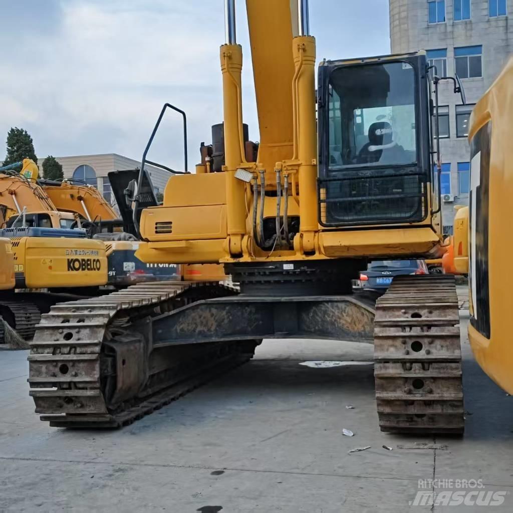 Komatsu PC460 Paletli ekskavatörler