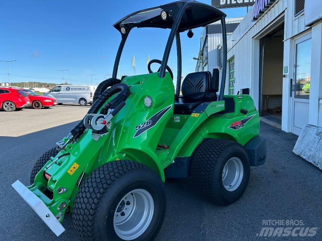 Avant 528 Skid steer loderler