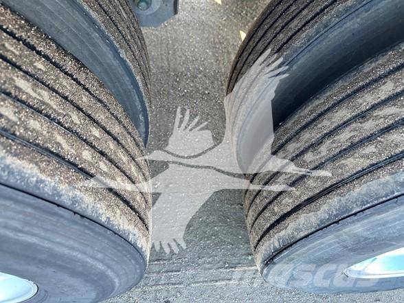 Utility 3000R Frigofrik çekiciler