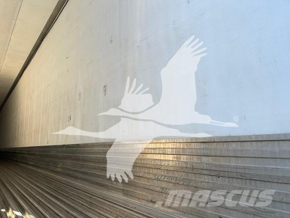 Utility 3000R Frigofrik çekiciler