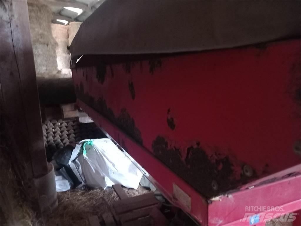 Kuhn MDS 732 M Sıvı gübre serpme makineleri